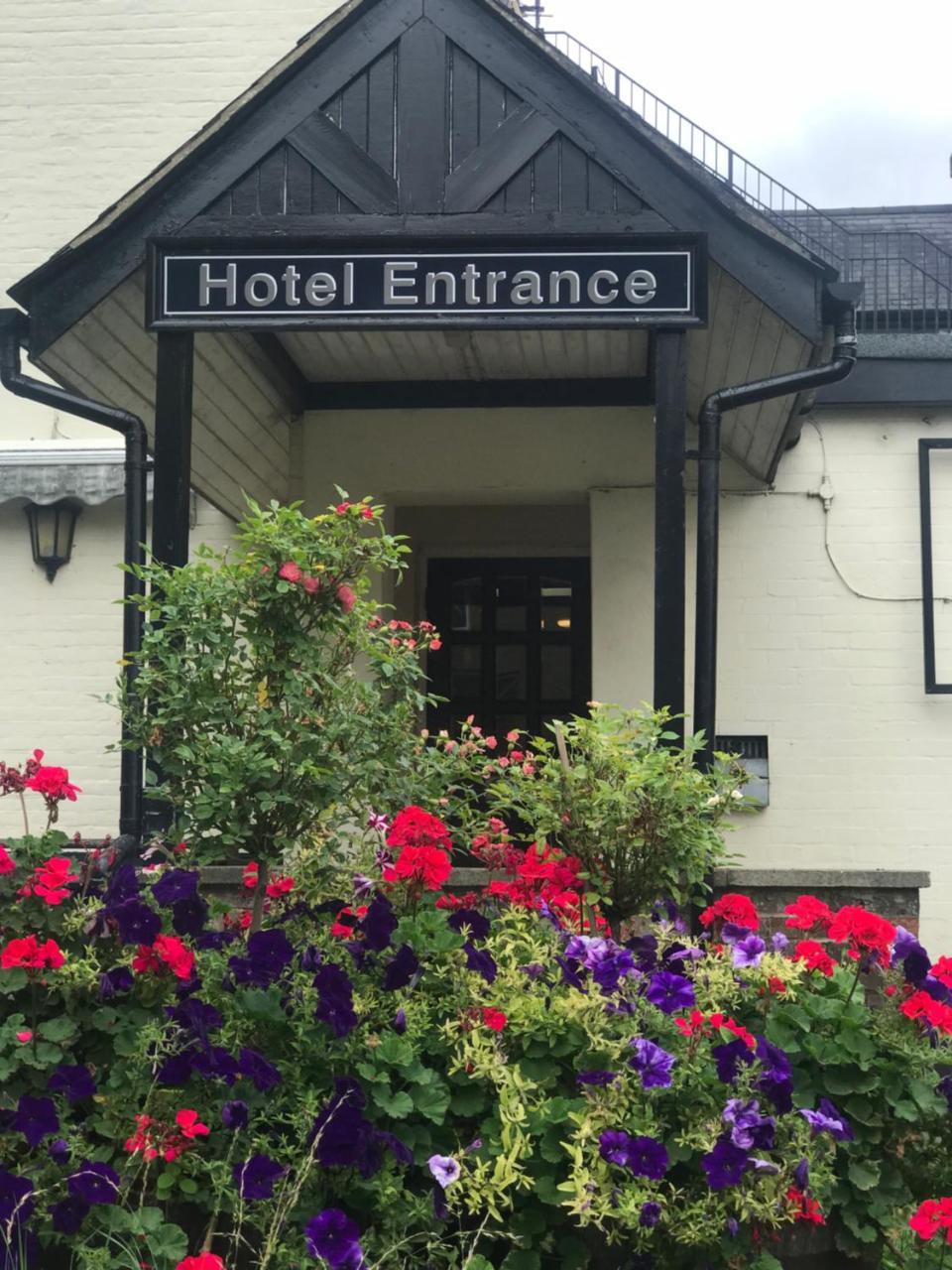 The Midland Hotel Hemel Hempstead Exterior photo